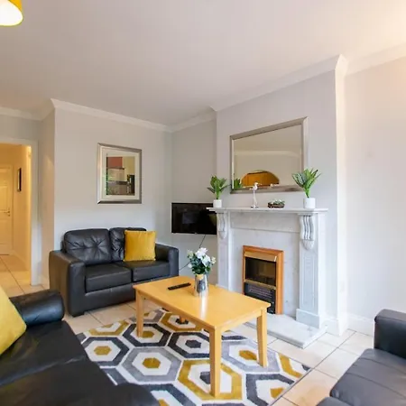 Stylish 2-bed * Galway
