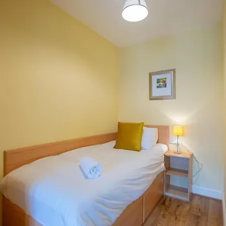 123 - Stylish 2 Bedroom - Sleeps 5 アパート *