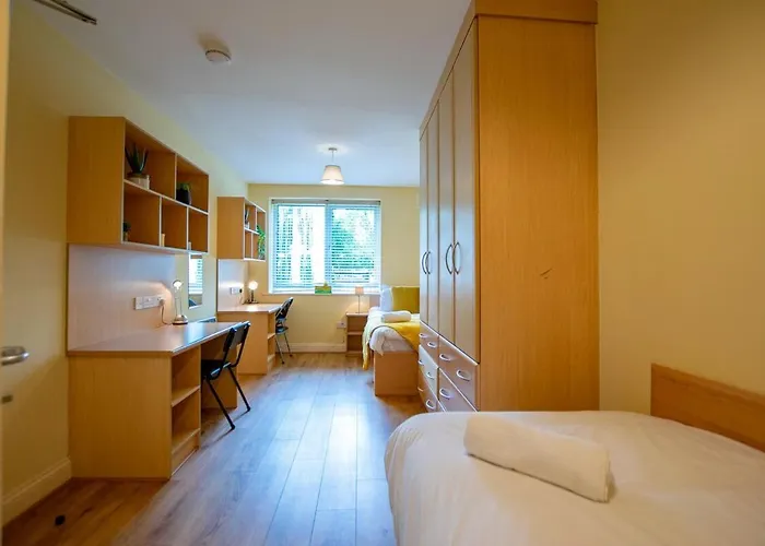 123 - Stylish 2-bed * ゴールウェイ